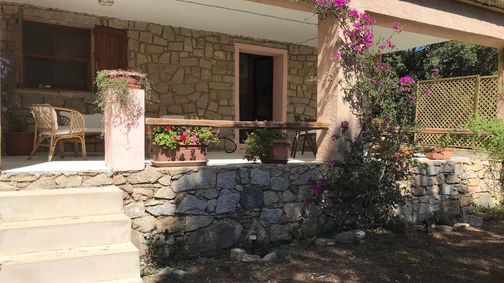 Chalet Di Campagna - Da Aurora La Maddalena  La Maddalena (Sassari)